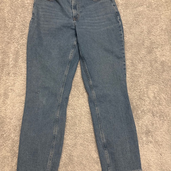 Abercrombie & Fitch Women's Skinny Jeans in Medium Blue Denim - Picture 3 of 4